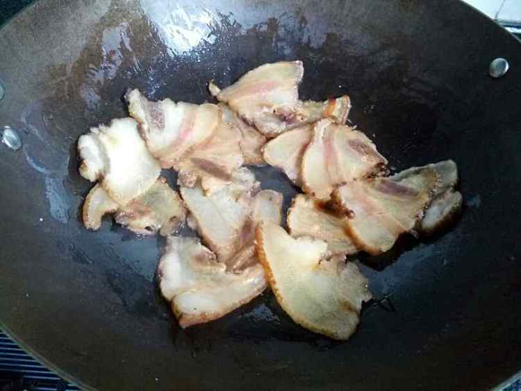 豆干炒腊肉步骤4