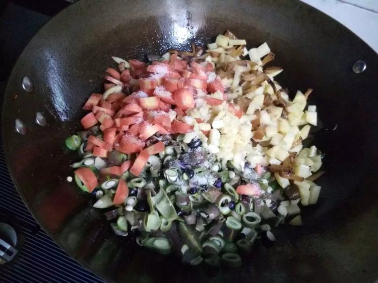铁锅焖饭步骤8
