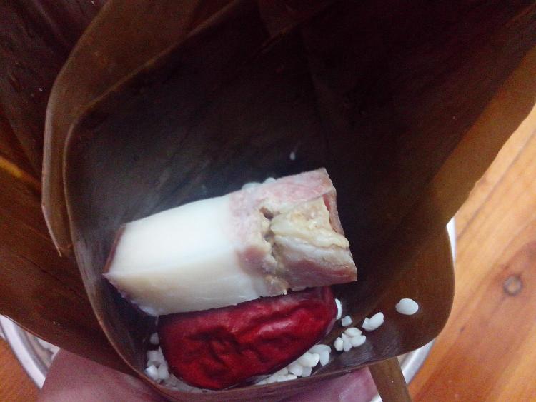 腊肉红枣粽步骤2