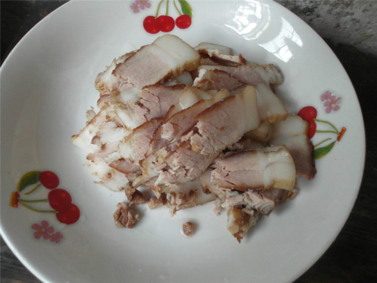 萝卜干炒腊肉步骤3