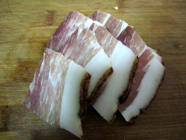 腊肉粑粑步骤1