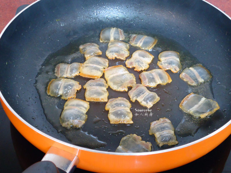 芋茎干炒腊肉步骤4