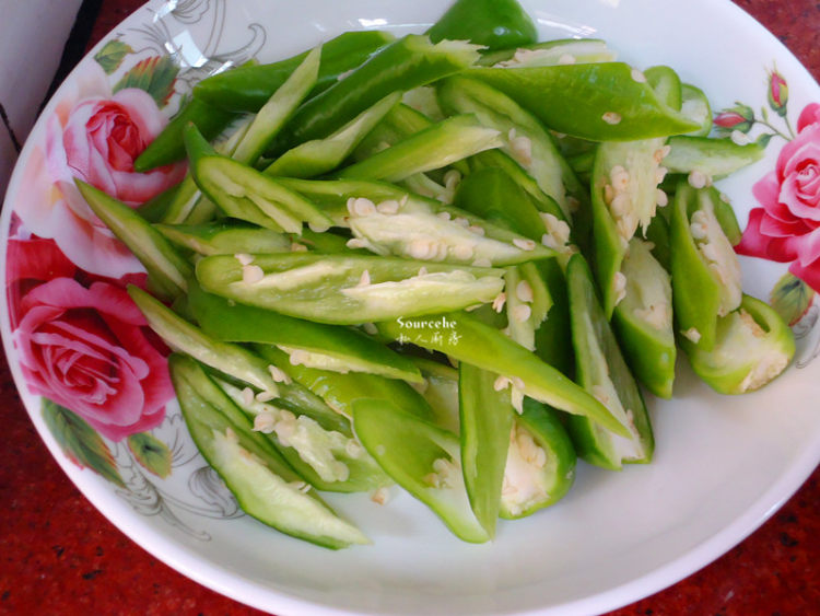 芋茎干炒腊肉步骤2