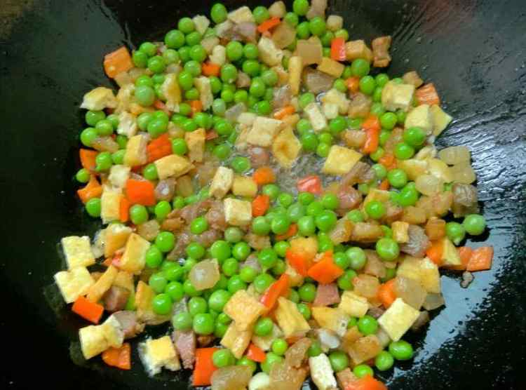 青豆腊肉步骤7