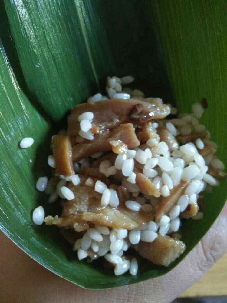 腊肉香菇粽步骤7