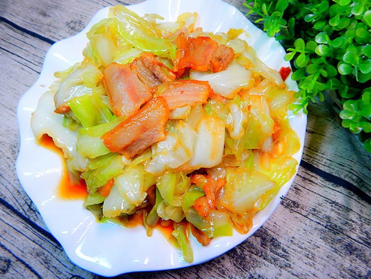 包菜炒腊肉步骤11