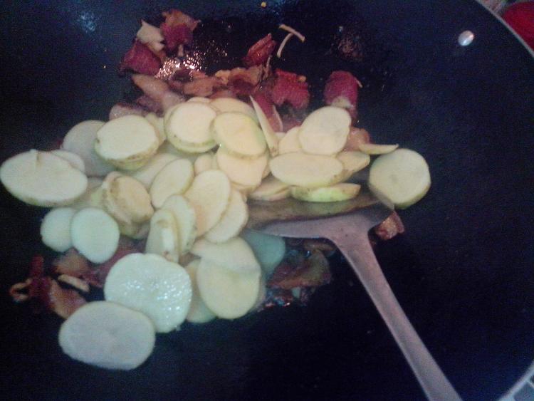 土豆炒腊肉#新鲜从这步骤6