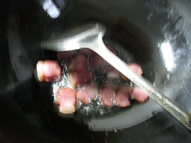 腊肉烩冬瓜步骤2