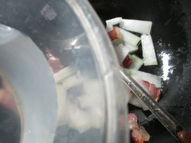 腊肉烩冬瓜步骤4