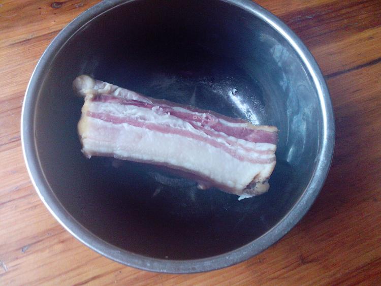 腊肉烧土豆#新鲜从这步骤1
