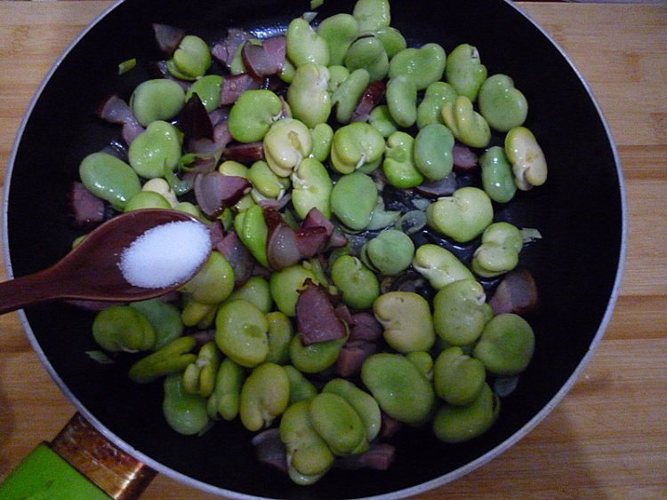 腊味蚕豆饭步骤7