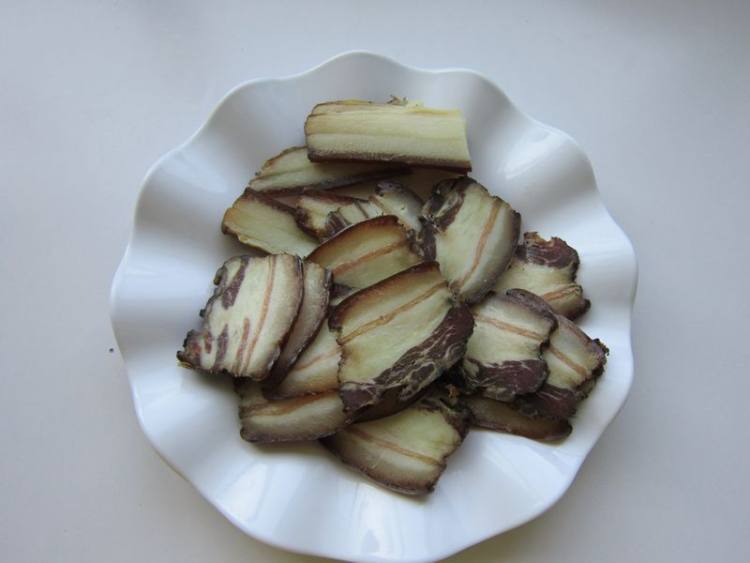 腊肉炒鸡蛋步骤3