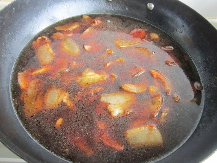 莴笋炖腊肉步骤8