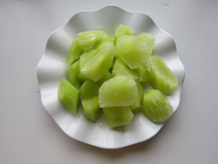 莴笋炖腊肉步骤9