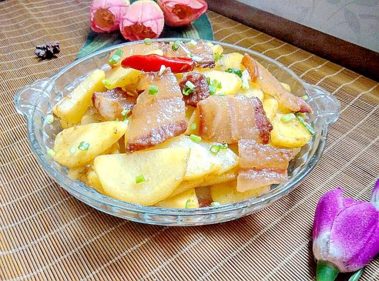 腊肉炒土豆步骤7