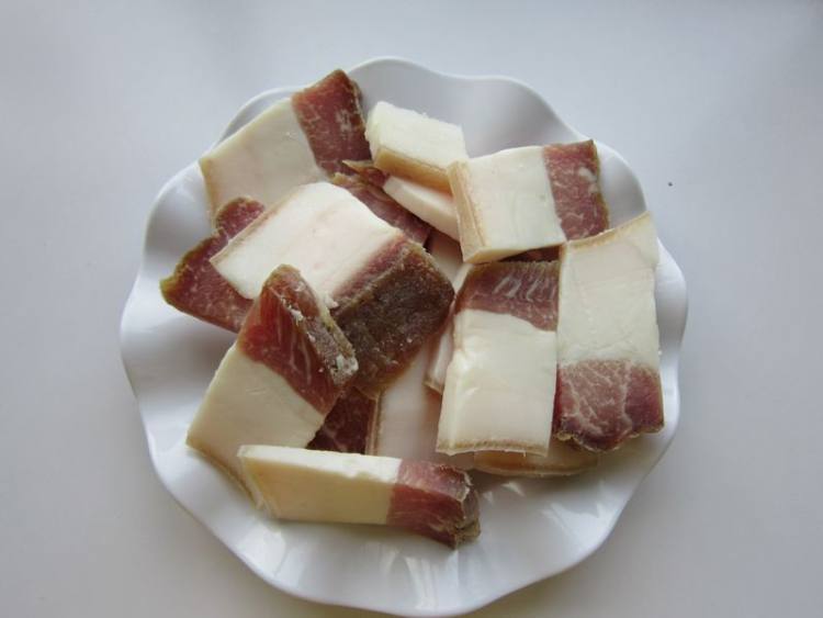 干豇豆炖腊肉步骤2