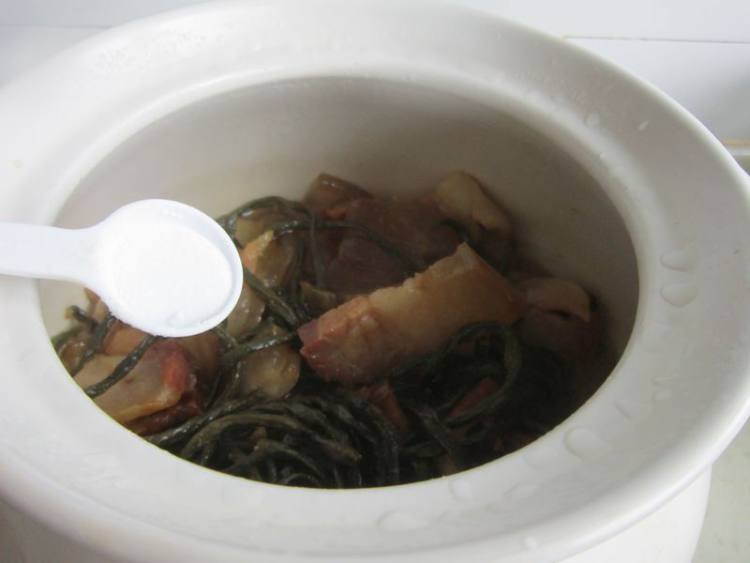 干豇豆炖腊肉步骤10