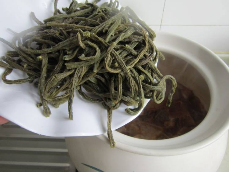 干豇豆炖腊肉步骤9