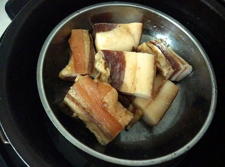 清蒸腊肉步骤3