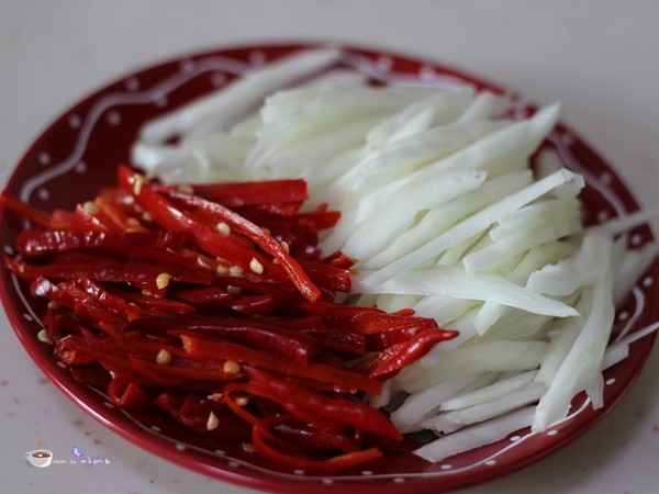 腊肉泡椒汤圆步骤4