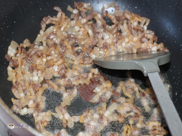 腊肉泡椒汤圆步骤6