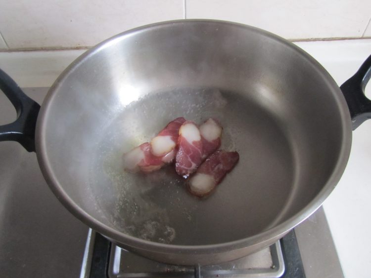 腊肉炒冬笋步骤4