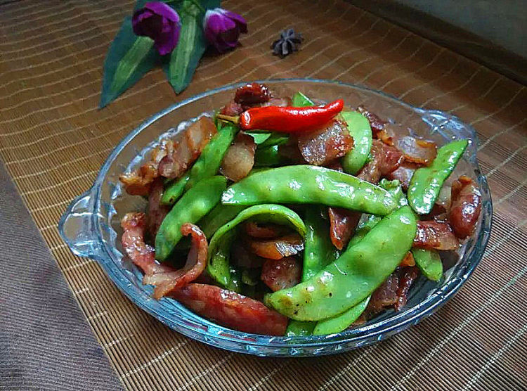 腊味炒荷兰豆步骤8
