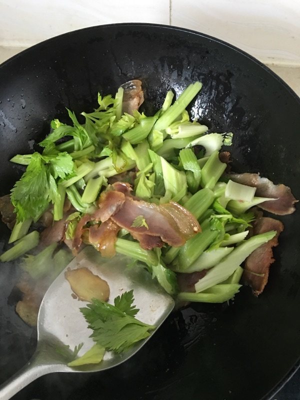 西芹腊肉步骤10