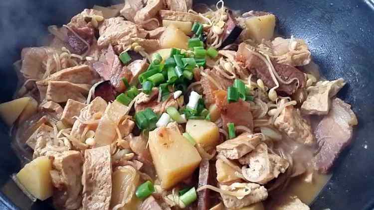 腊肉炖粉条步骤19