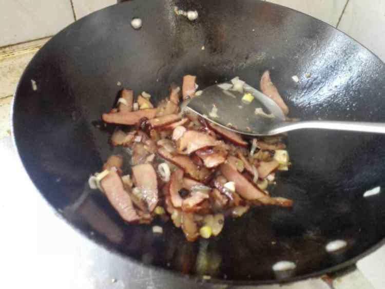 莴苣蒜苔炒腊肉步骤6