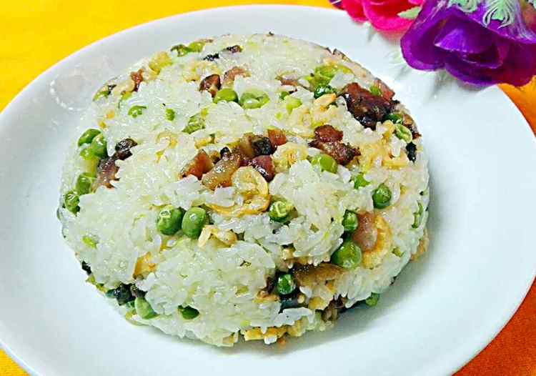 豌豆腊味饭步骤8