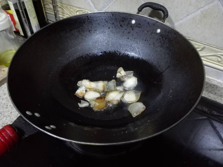 冬笋炒腊肉步骤4