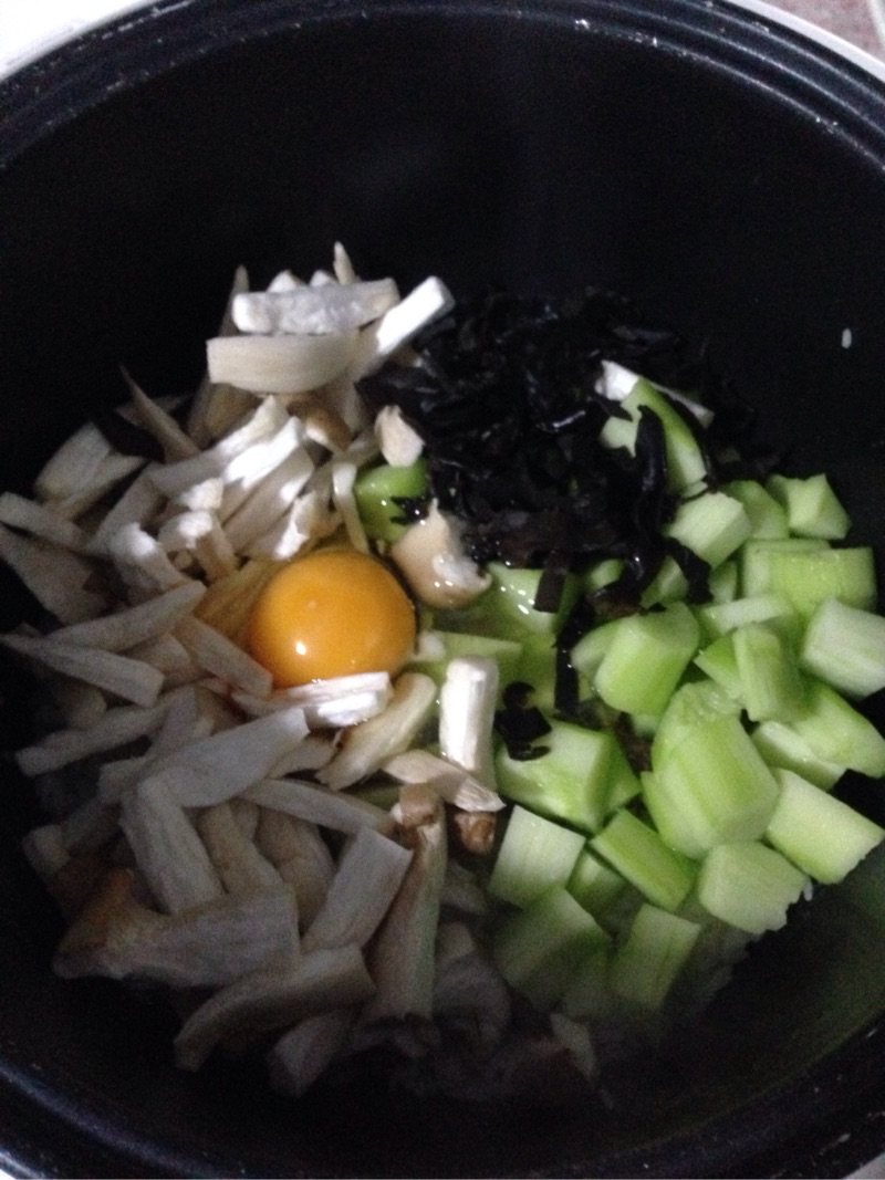 电饭锅版杂菜饭步骤5