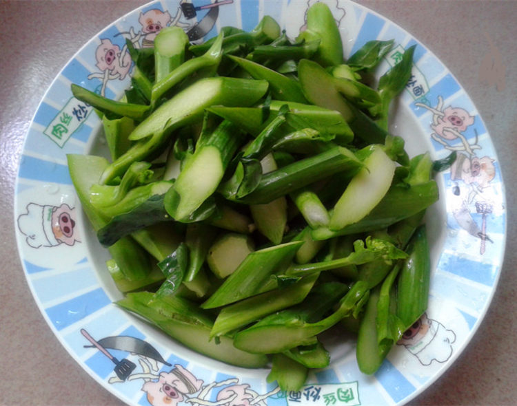 芥蓝炒腊肉步骤1