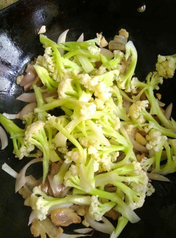 腊炒有机花菜步骤7