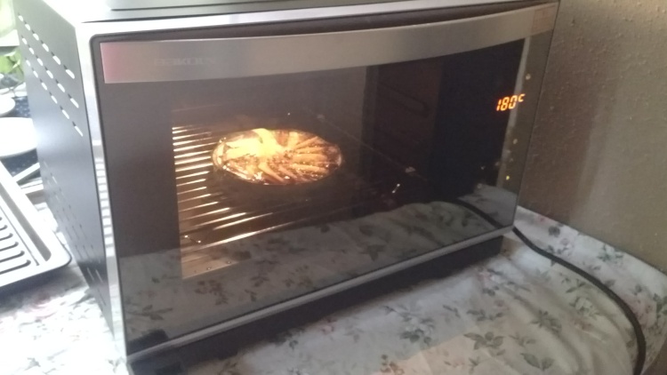腊肉蒸烤土豆片步骤4
