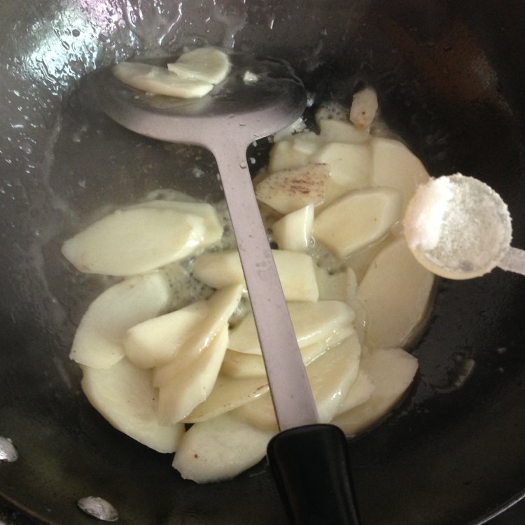 香辣淮山炒腊肉步骤6