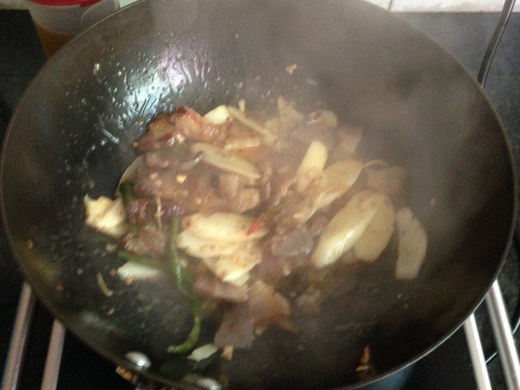 香辣淮山炒腊肉步骤7