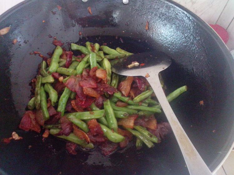 四季豆炒腊肉步骤10