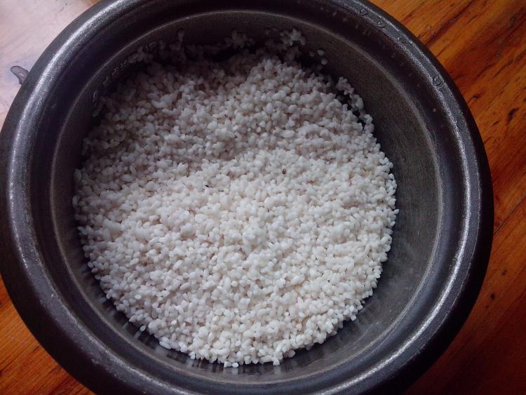 腊肉土豆糯米饭步骤6