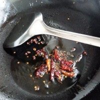 腊五花炒苦瓜步骤4