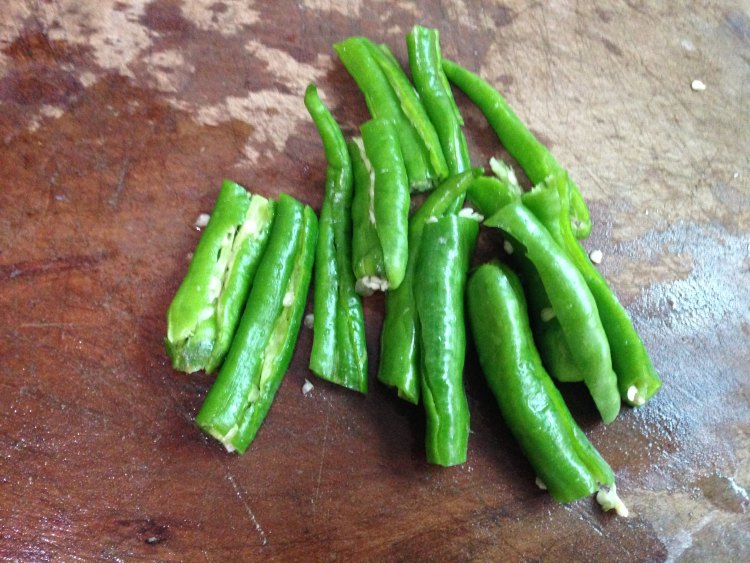 【手工美食】青椒炒腊步骤8