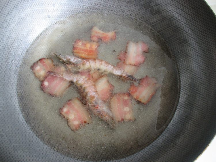 腊味海鲜汤步骤5