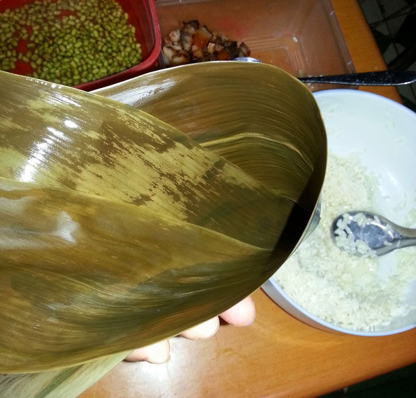 腊肉花生粽子步骤5