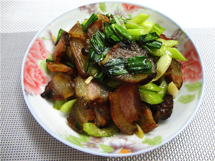 干煸腊肉步骤5