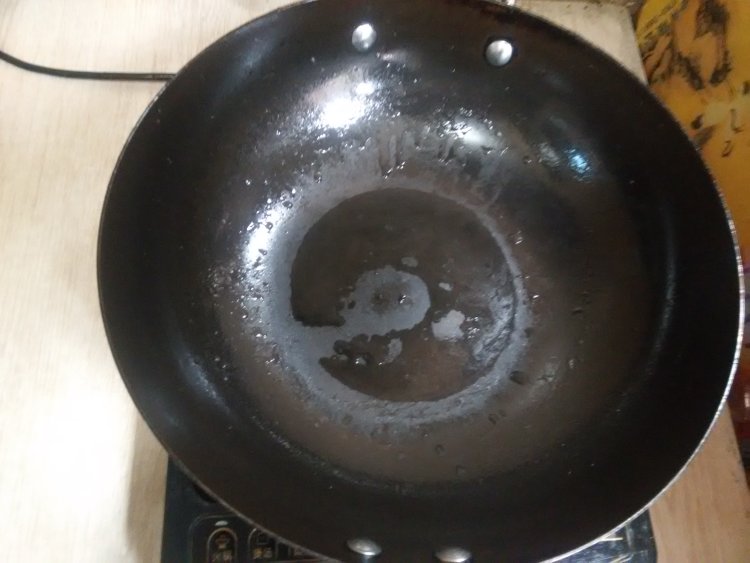 萝卜丝炒腊肉步骤3