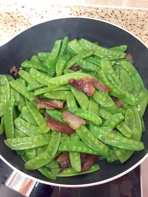 荷兰豆炒腊肉步骤5