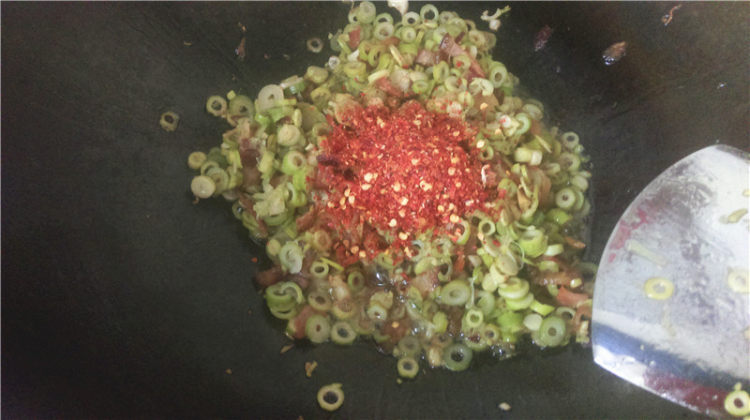 小笋炒腊肉步骤6