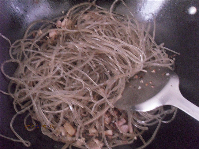 腊肉蒜蓉豉香粉条步骤7