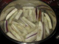 擂钵腊肉茄子步骤2